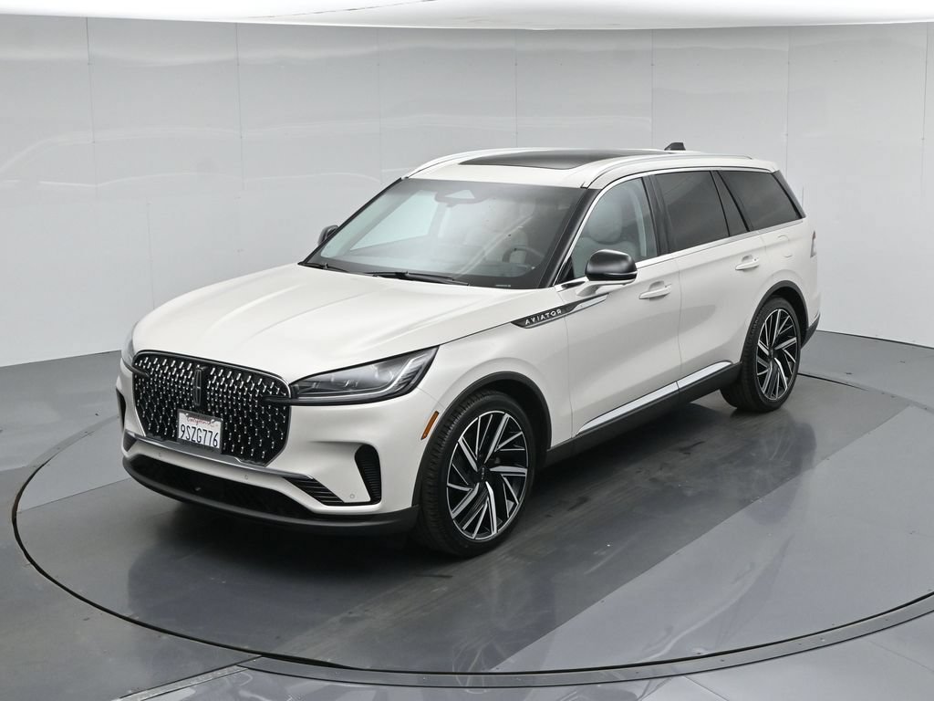 Used 2025 Lincoln Aviator Reserve w/ Equipment Group 201A AWD/4WD image 43