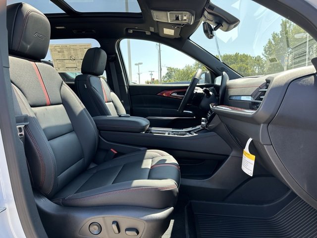 New 2026 Chevrolet Traverse RS w/ LPO, Floor Liner Package image 7