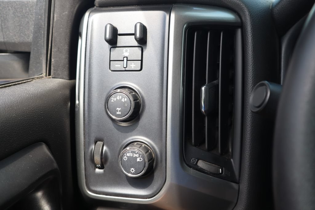 Used 2019 Chevrolet Silverado 2500 LT AWD/4WD image 20