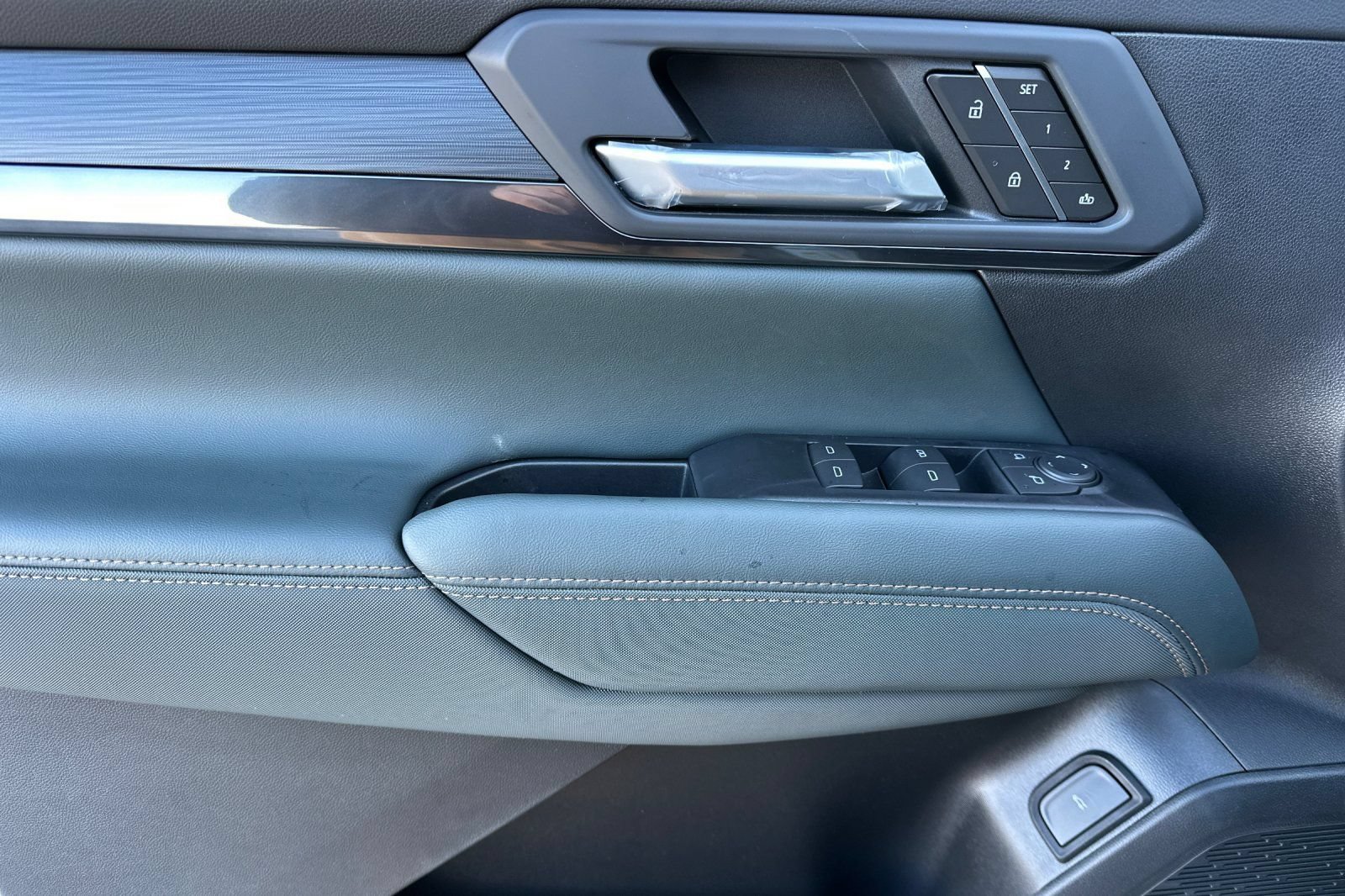 New 2026 GMC Terrain AT4 w/ Convenience Package III AWD/4WD image 10