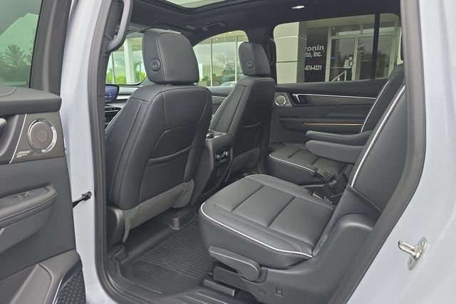 New 2026 Buick Enclave Avenir w/ Super Cruise Package FWD image 22