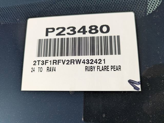 Used 2024 Toyota RAV4 LE image 33