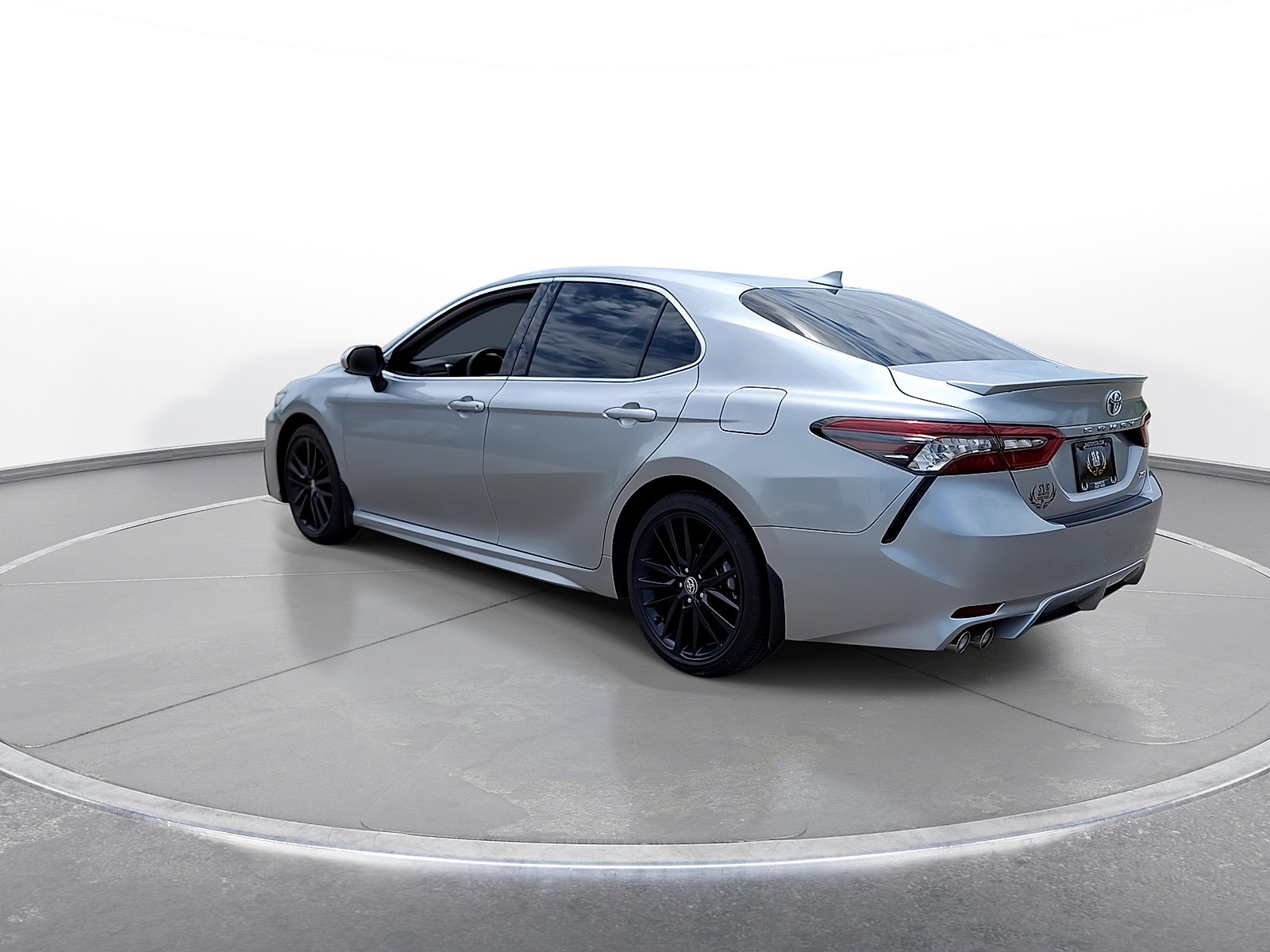 Used 2024 Toyota Camry XSE w/ Cold Weather Package FWD image 6