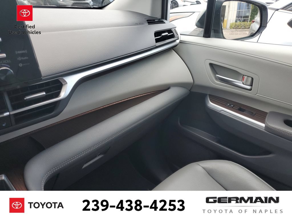 Certified 2022 Toyota Sienna XLE FWD image 34