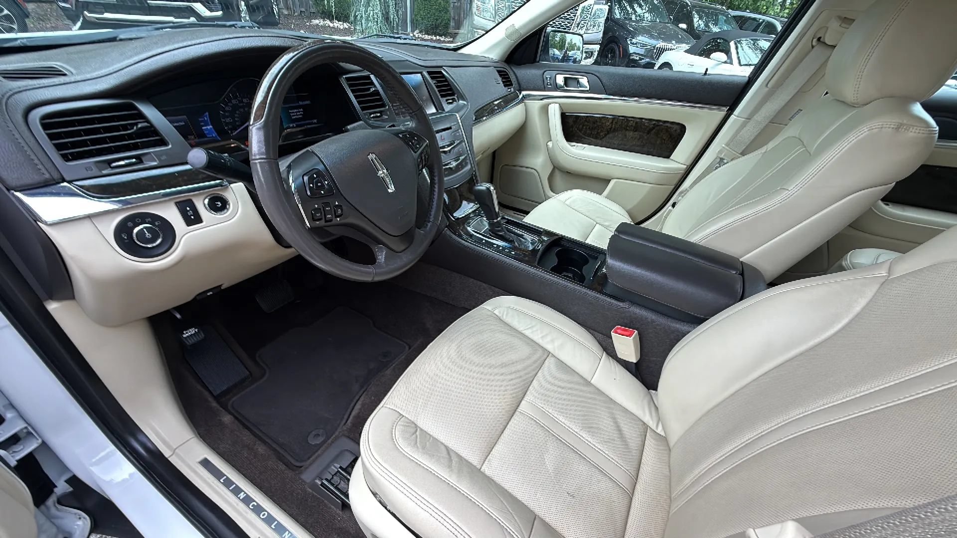 Used 2014 Lincoln MKS AWD w/ Equipment Group 101A image 21