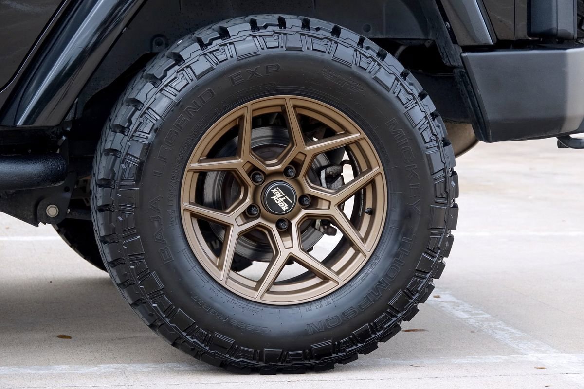 Used 2013 Jeep Wrangler Unlimited Rubicon w/ Connectivity Group image 25