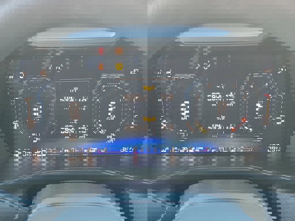 Used 2024 Chevrolet Colorado Trail Boss image 21