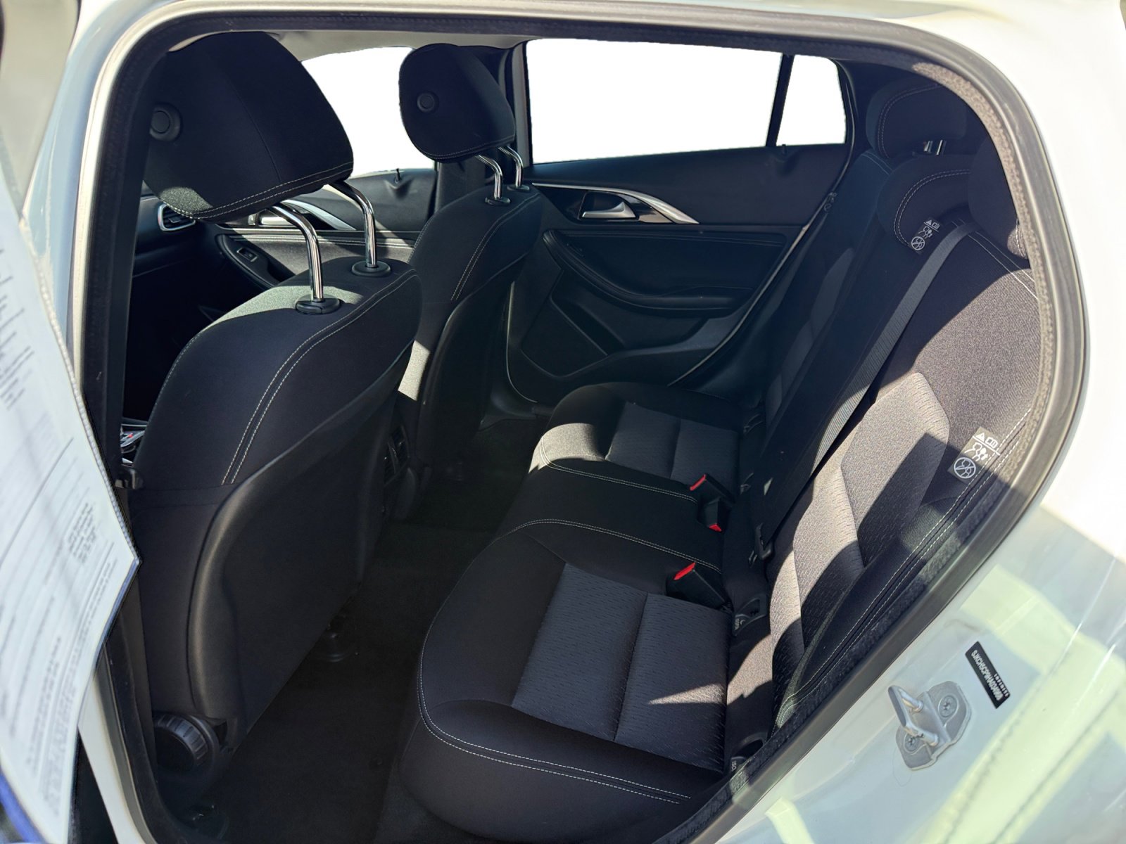 Used 2017 INFINITI QX30 image 16