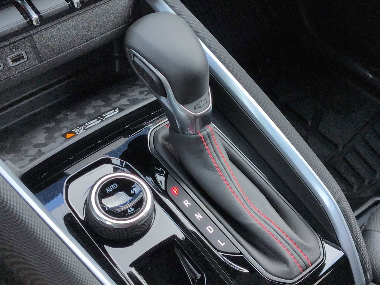 Used 2025 Chevrolet Colorado Z71 w/ Technology Package image 30