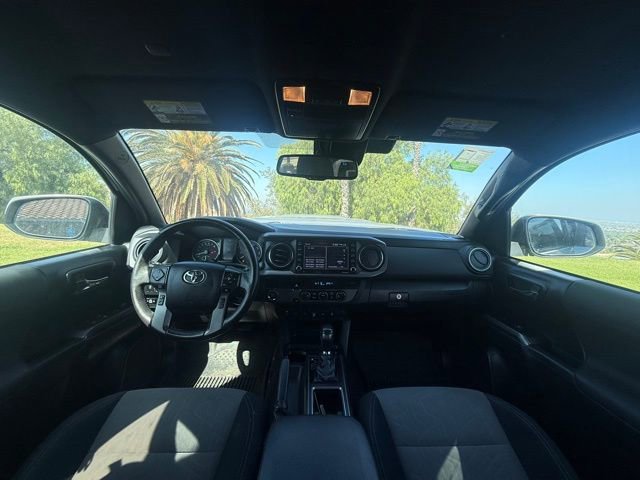 Used 2021 Toyota Tacoma TRD Sport w/ Technology Package image 17