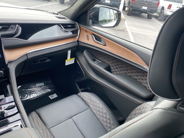 New 2025 Jeep Grand Cherokee L Summit image 39
