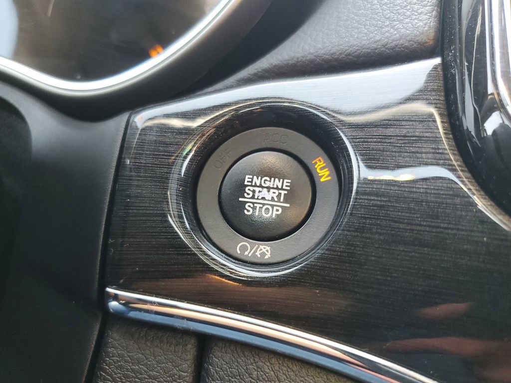 Used 2021 Jeep Grand Cherokee Trailhawk w/ Trailhawk Luxury Group image 23