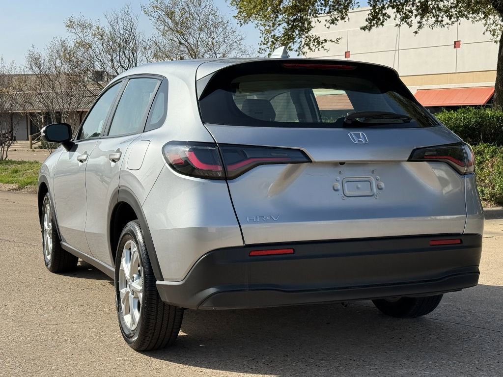 Used 2025 Honda HR-V LX image 4