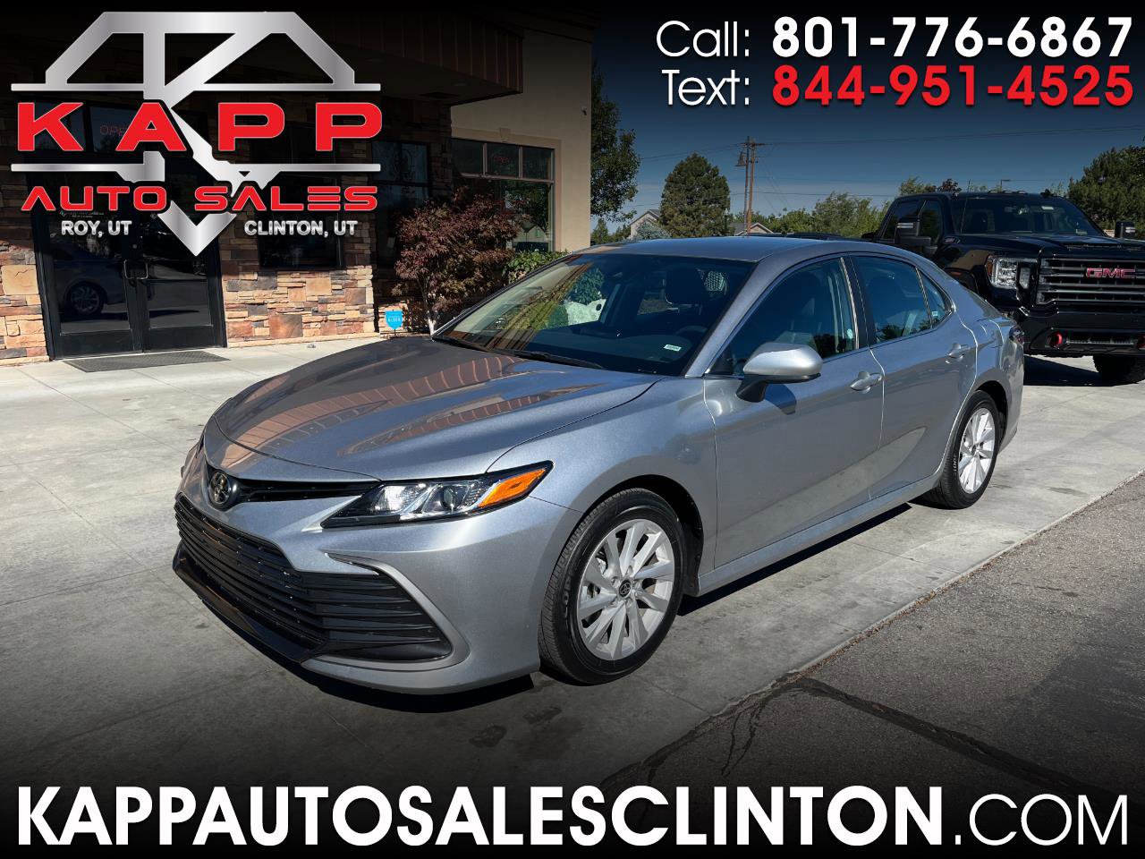 Used 2024 Toyota Camry LE image 1