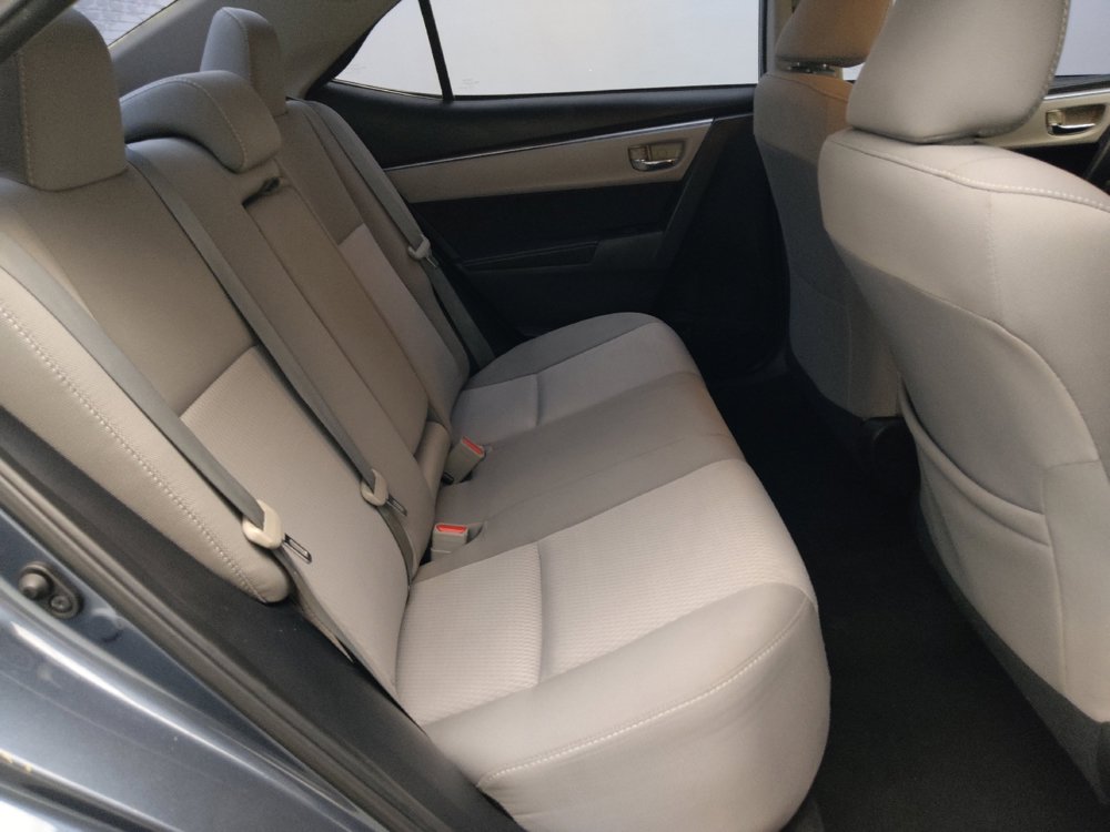 Used 2015 Toyota Corolla LE FWD image 19