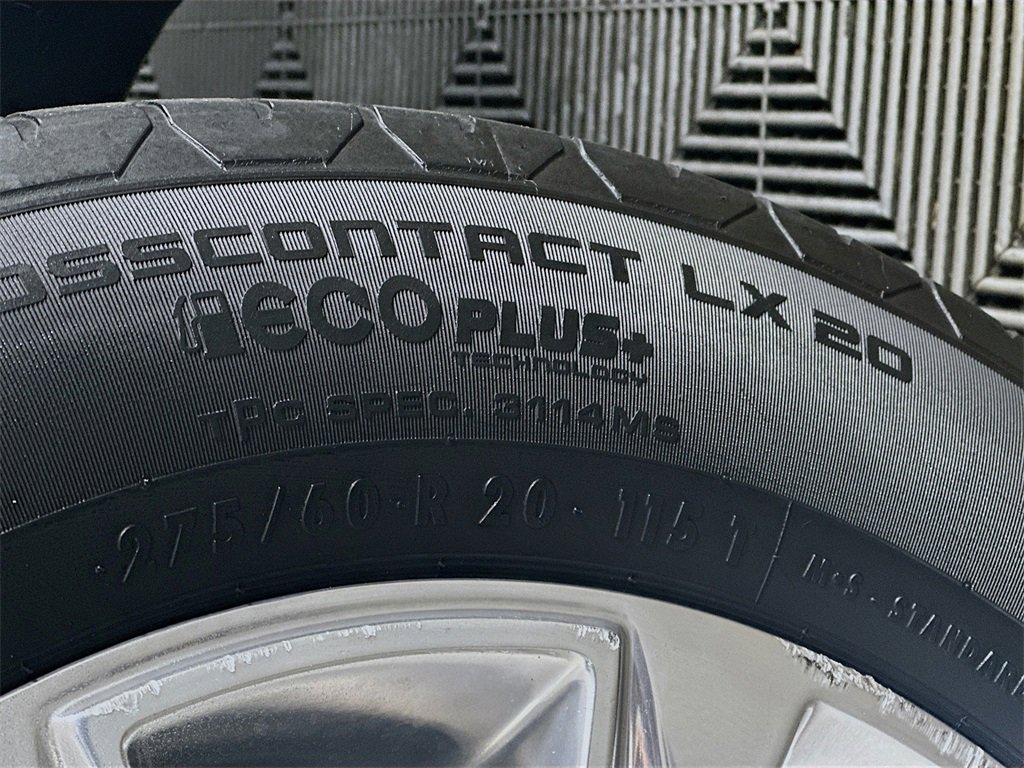 Used 2023 Chevrolet Suburban Premier image 33