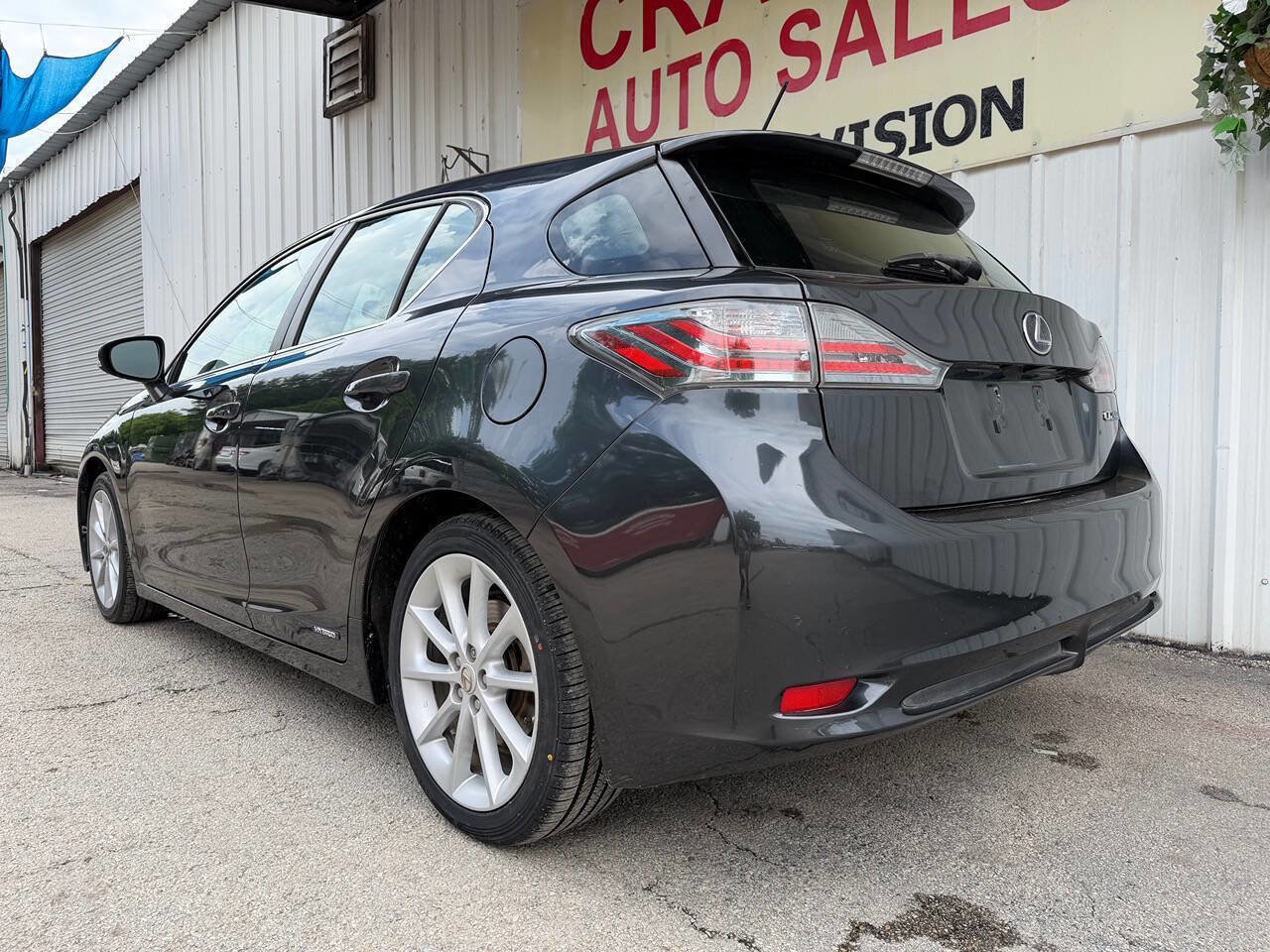 Used 2011 Lexus CT 200h Premium w/ Premium Audio Pkg FWD image 10