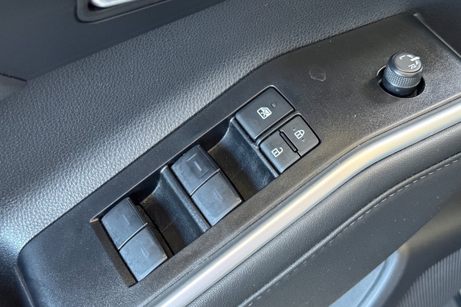 Used 2026 Toyota Highlander XLE AWD/4WD image 14