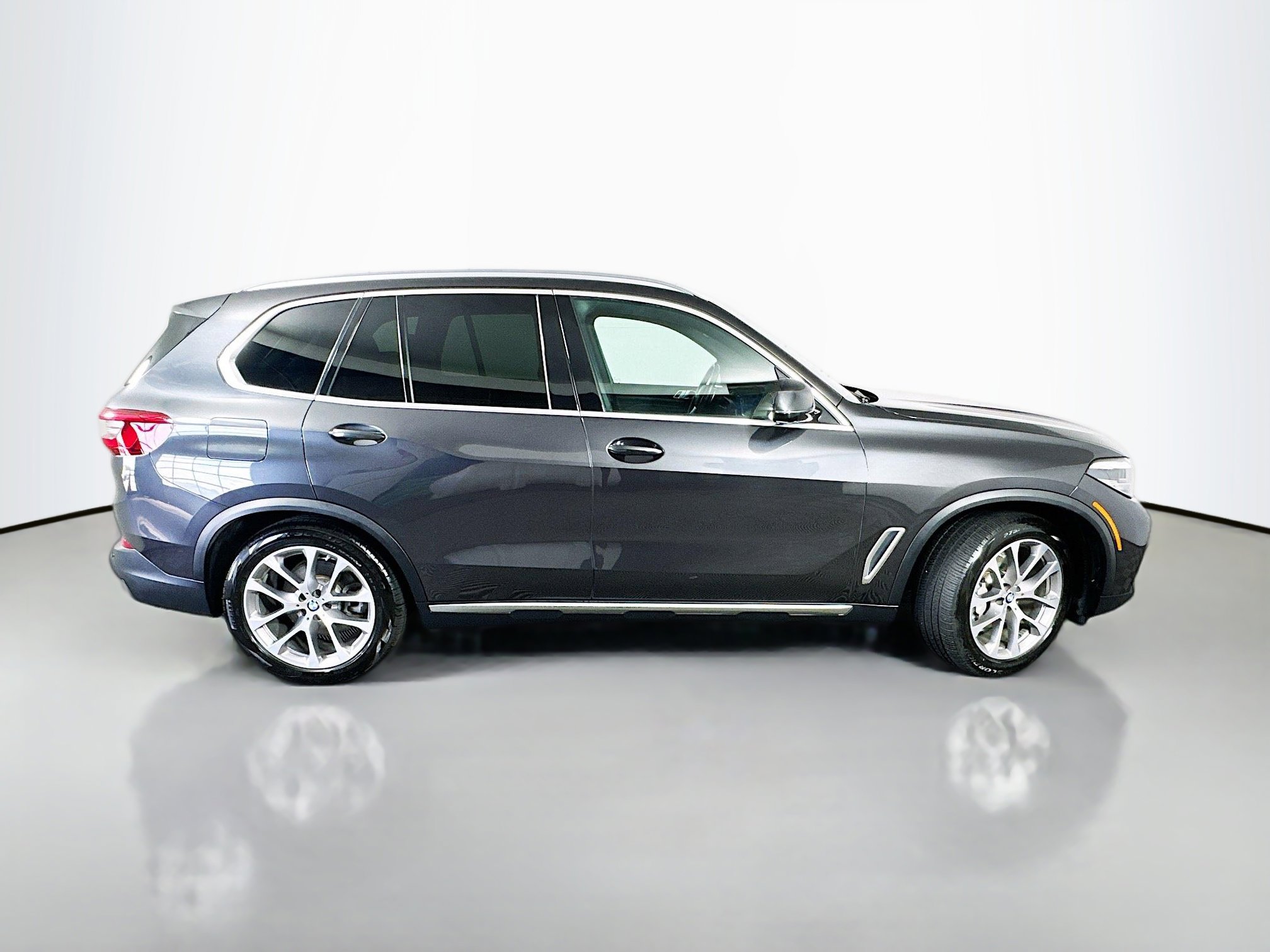 Used 2019 BMW X5 xDrive40i w/ Premium Package 2 AWD/4WD image 8