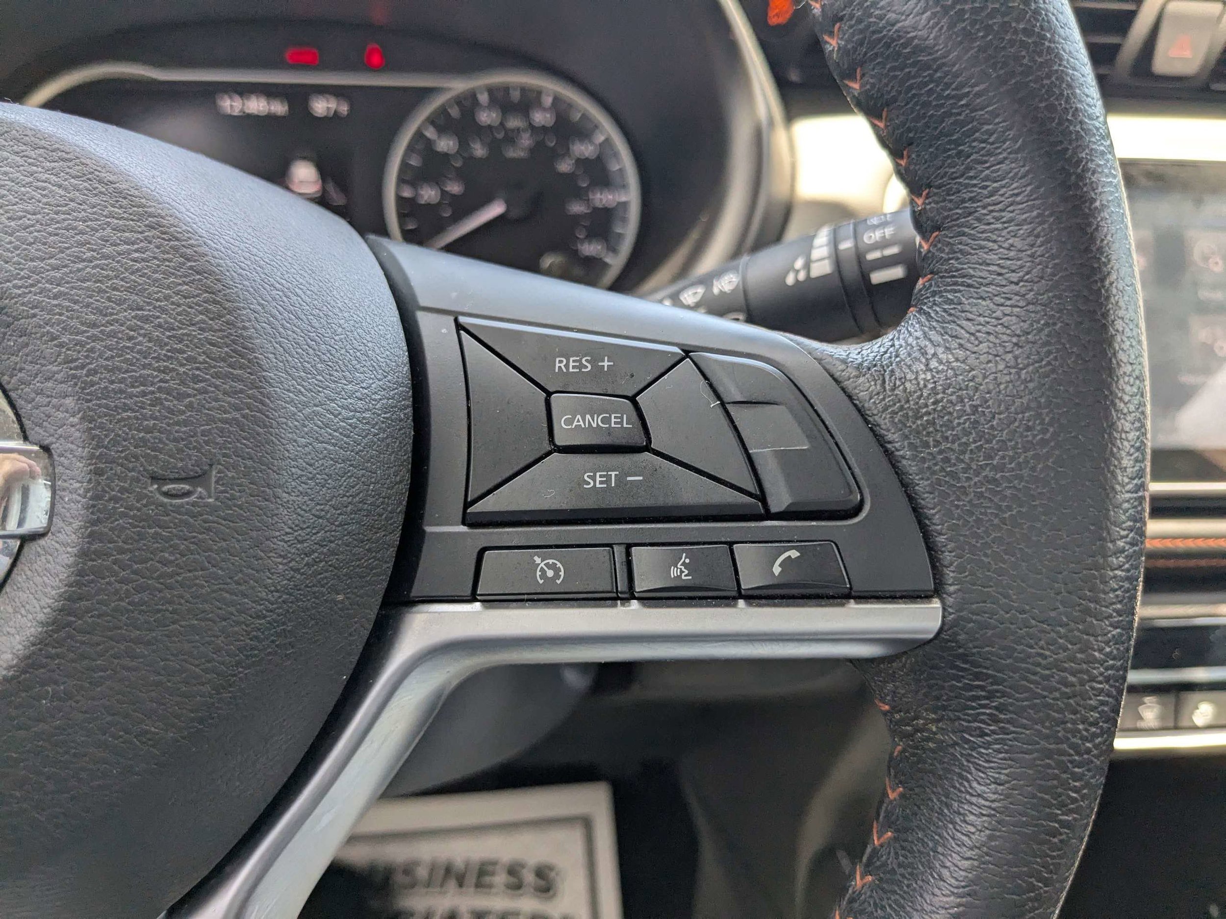 Used 2020 Nissan Kicks SR w/ SR Premium Package FWD image 22