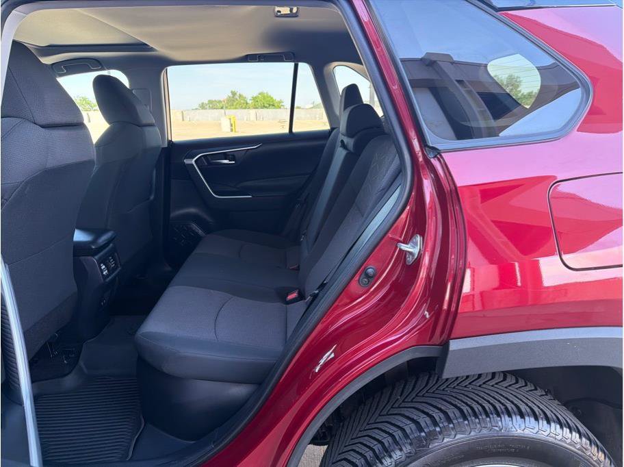Used 2019 Toyota RAV4 XLE w/ Convenience Package AWD/4WD image 11