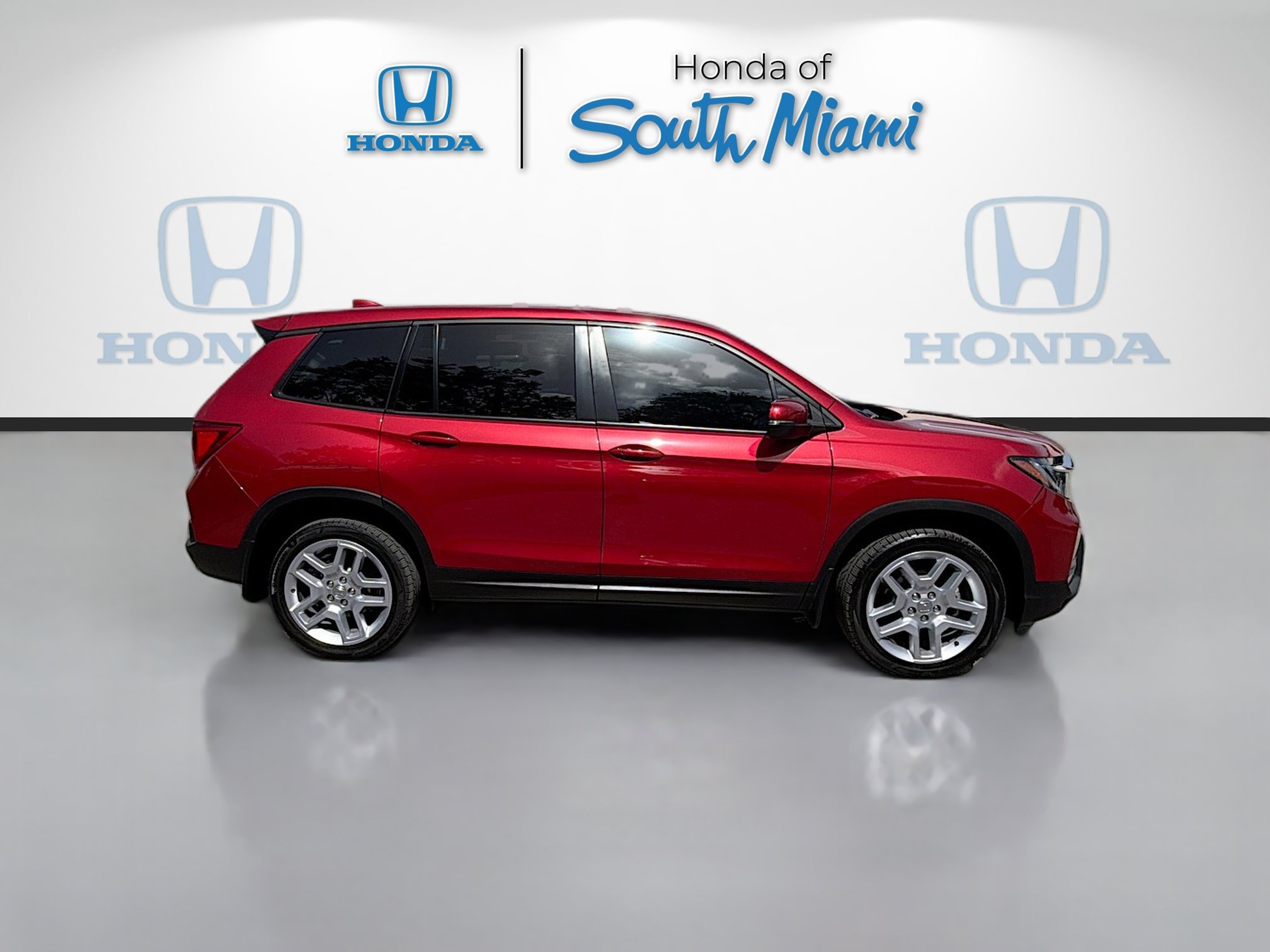 Certified 2025 Honda Passport EX-L image 8