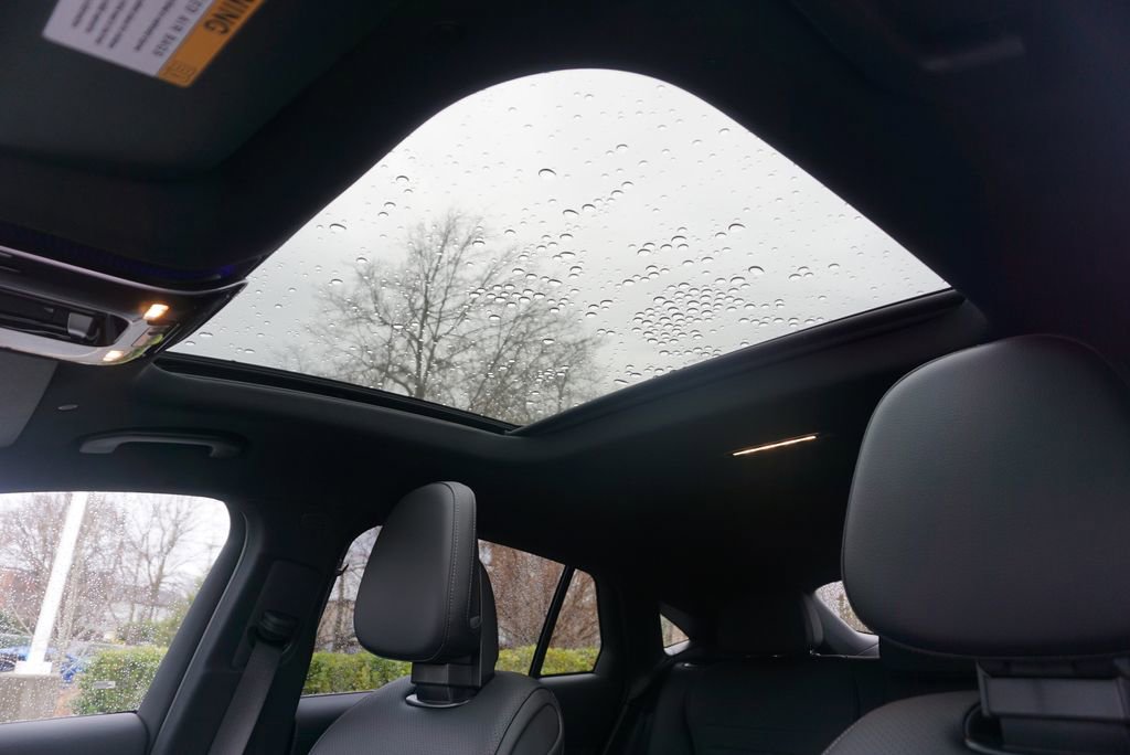 Certified 2025 Mercedes-Benz GLC 300 4MATIC image 12