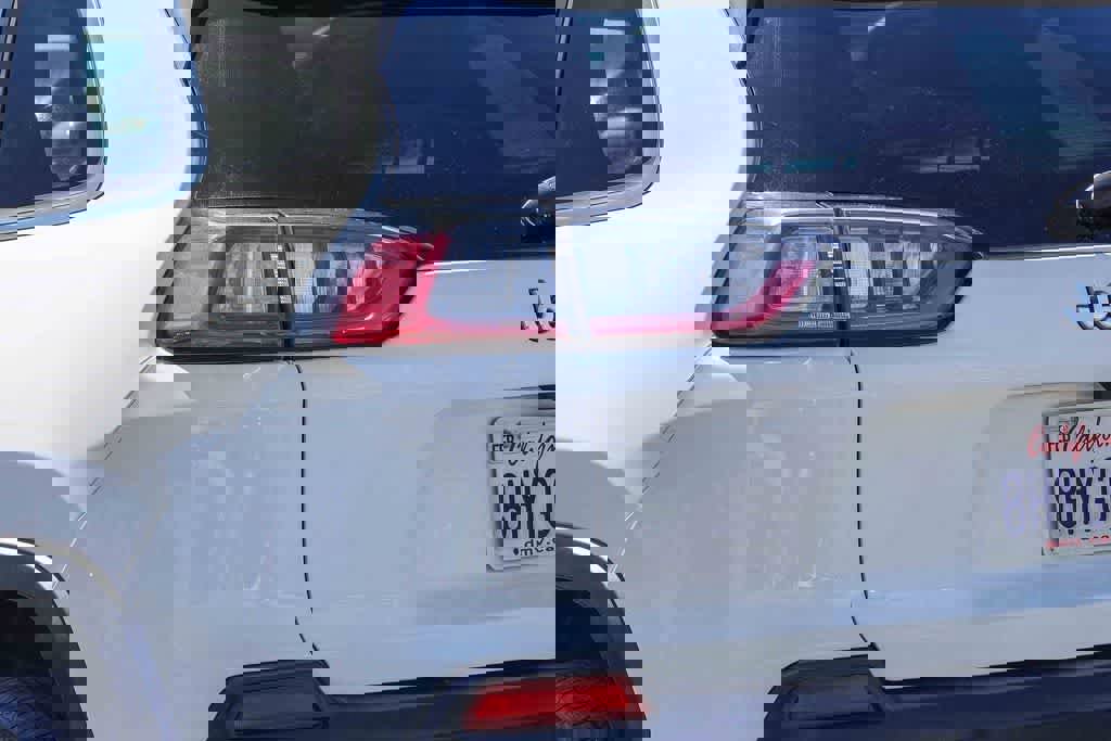 Used 2019 Jeep Cherokee Limited image 7