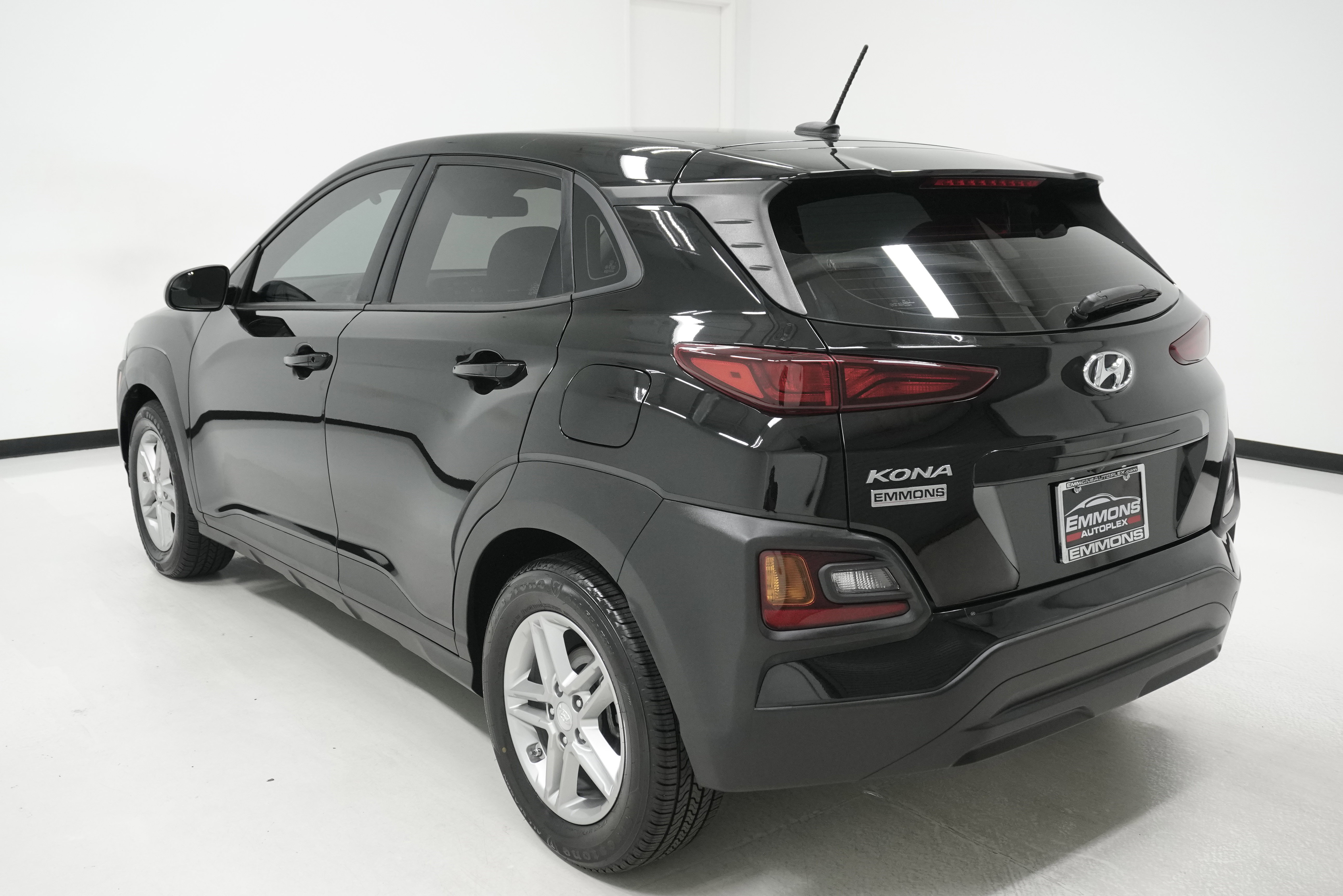 Used 2021 Hyundai Kona SE w/ Cargo Package image 6