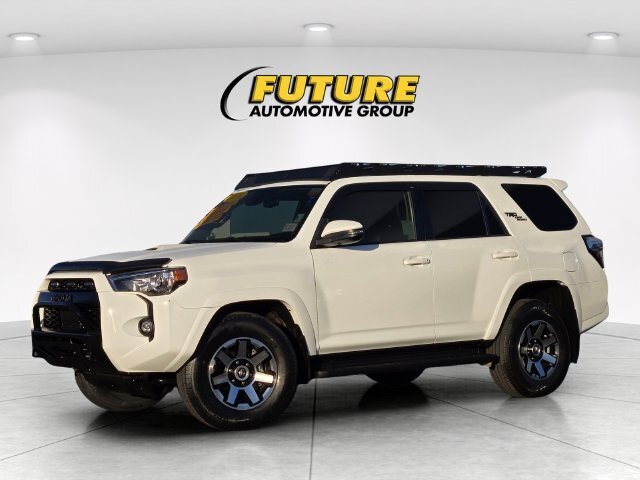 Certified 2024 Toyota 4Runner TRD Off-Road Premium AWD/4WD image 10