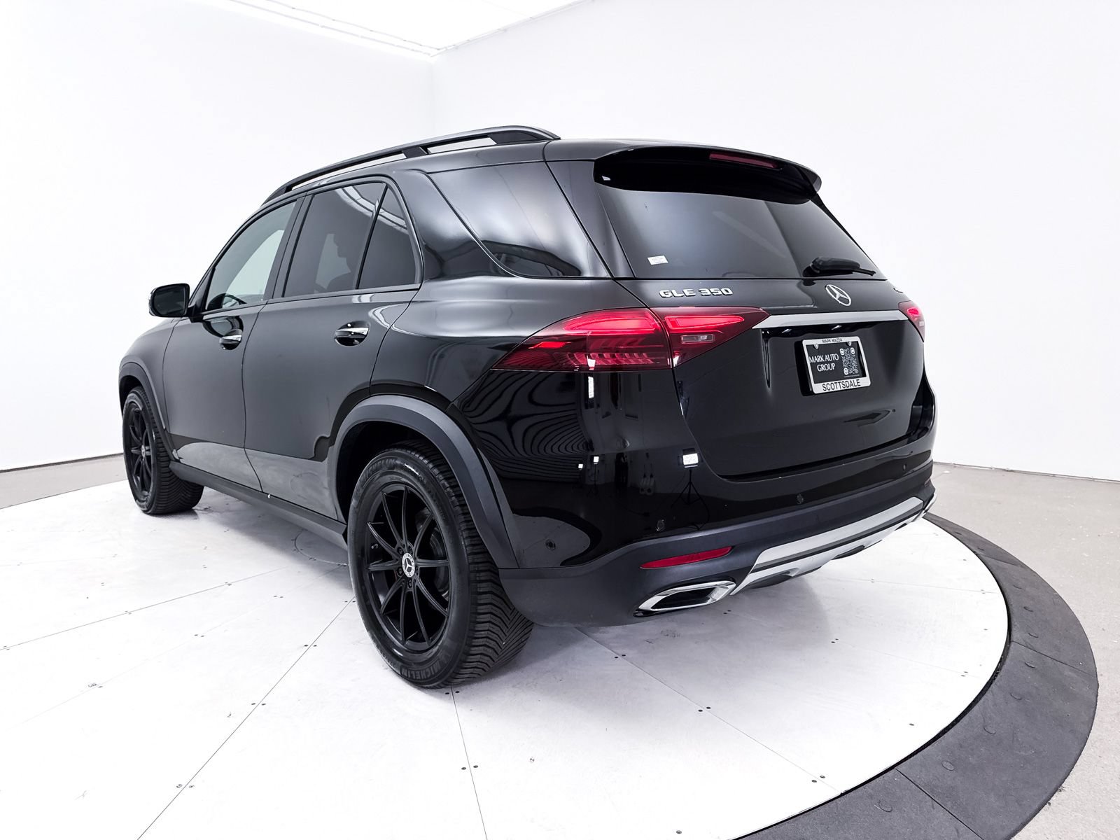 Used 2024 Mercedes-Benz GLE 350 4MATIC image 17