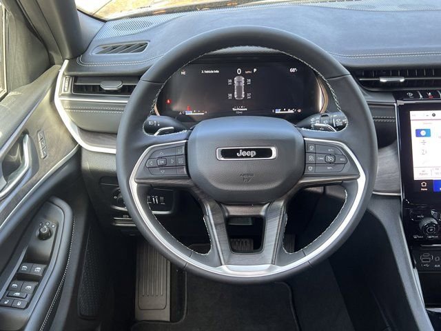 New 2025 Jeep Grand Cherokee Limited image 19