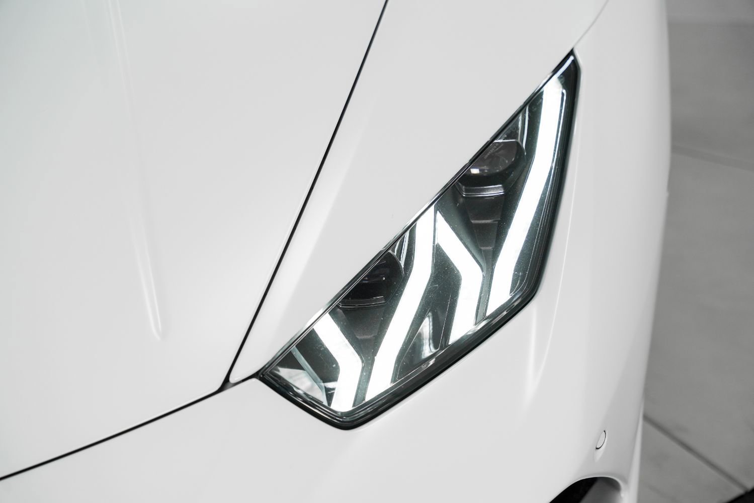 Used 2018 Lamborghini Huracan Performante image 13