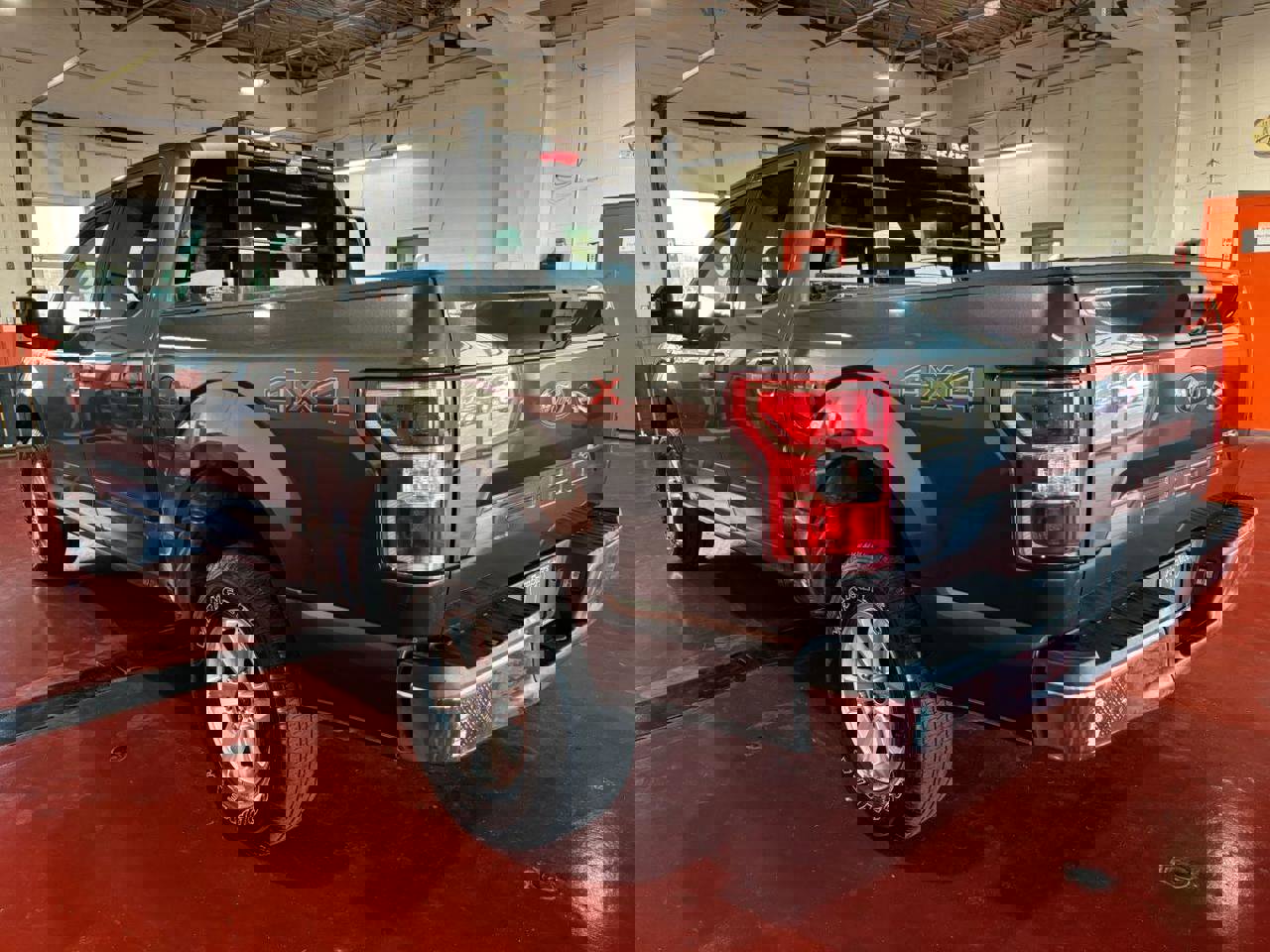 Used 2019 Ford F150 XLT w/ Equipment Group 301A Mid image 9