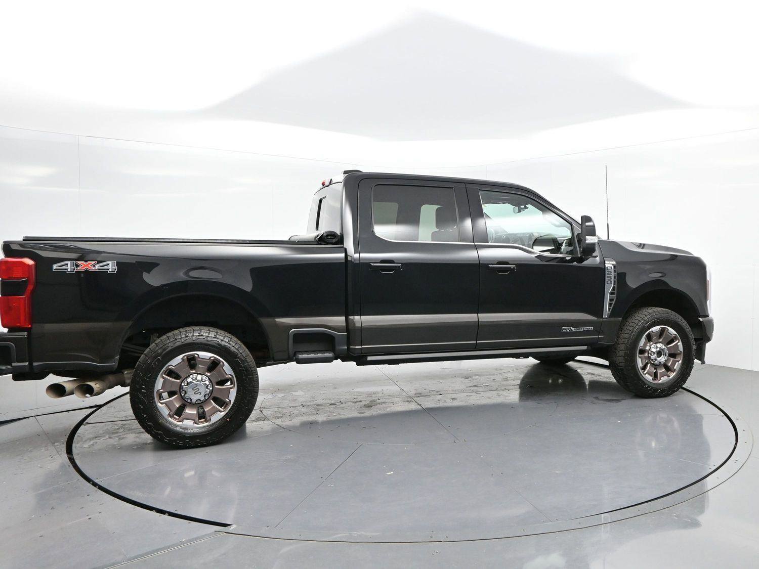 Used 2024 Ford F250 King Ranch image 8