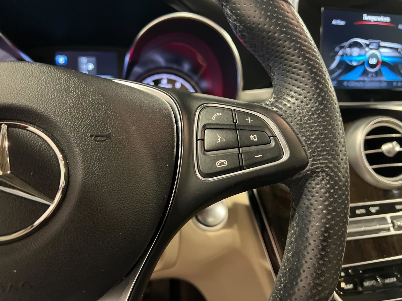 Used 2018 Mercedes-Benz C 300 4MATIC Sedan image 14