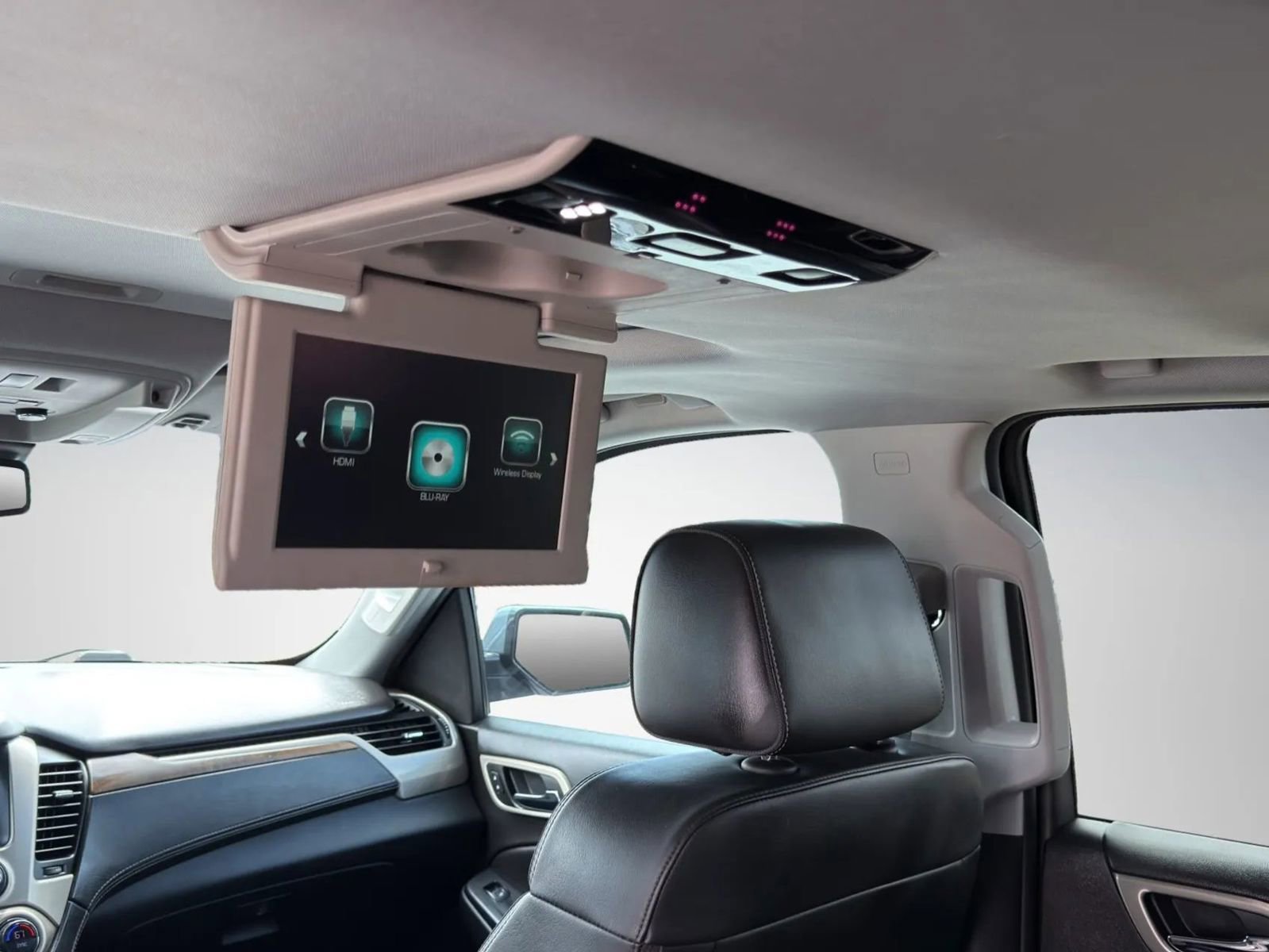 Used 2018 GMC Yukon XL Denali w/ Denali Ultimate Package image 25