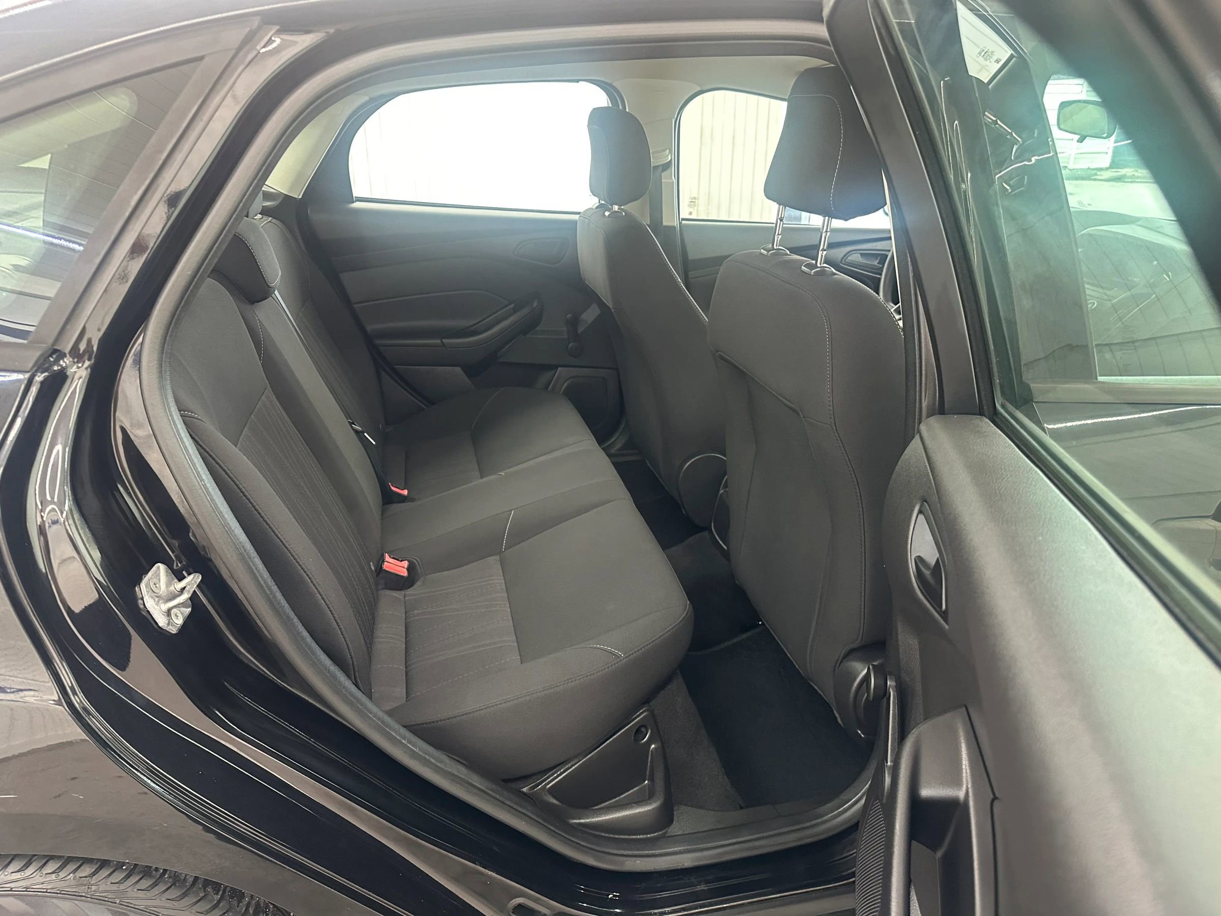 Used 2017 Ford Focus S image 13