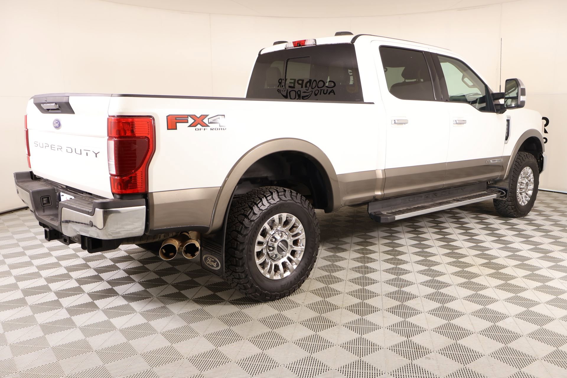 Used 2022 Ford F250 Lariat w/ Chrome Package image 21