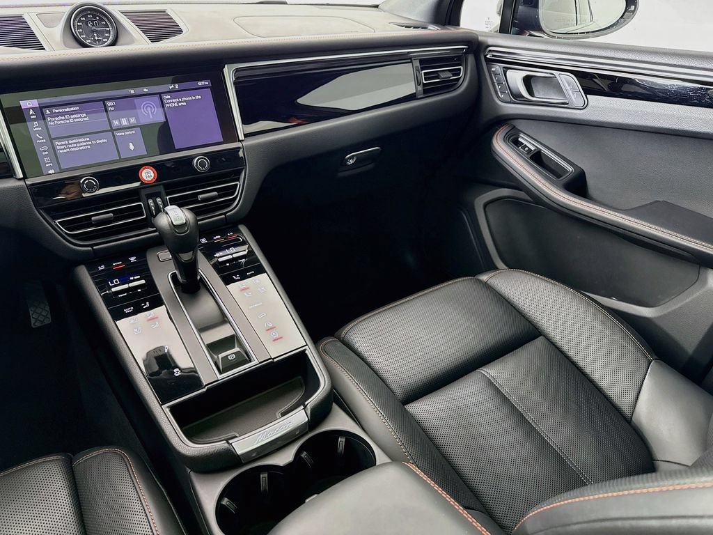 Certified 2023 Porsche Macan Turbo AWD/4WD image 25