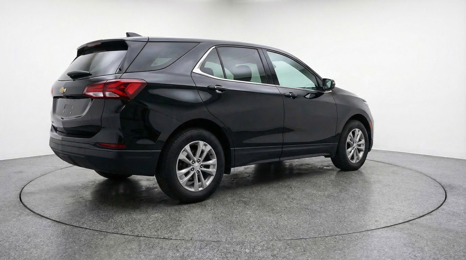 Used 2025 Chevrolet Equinox LT FWD image 9