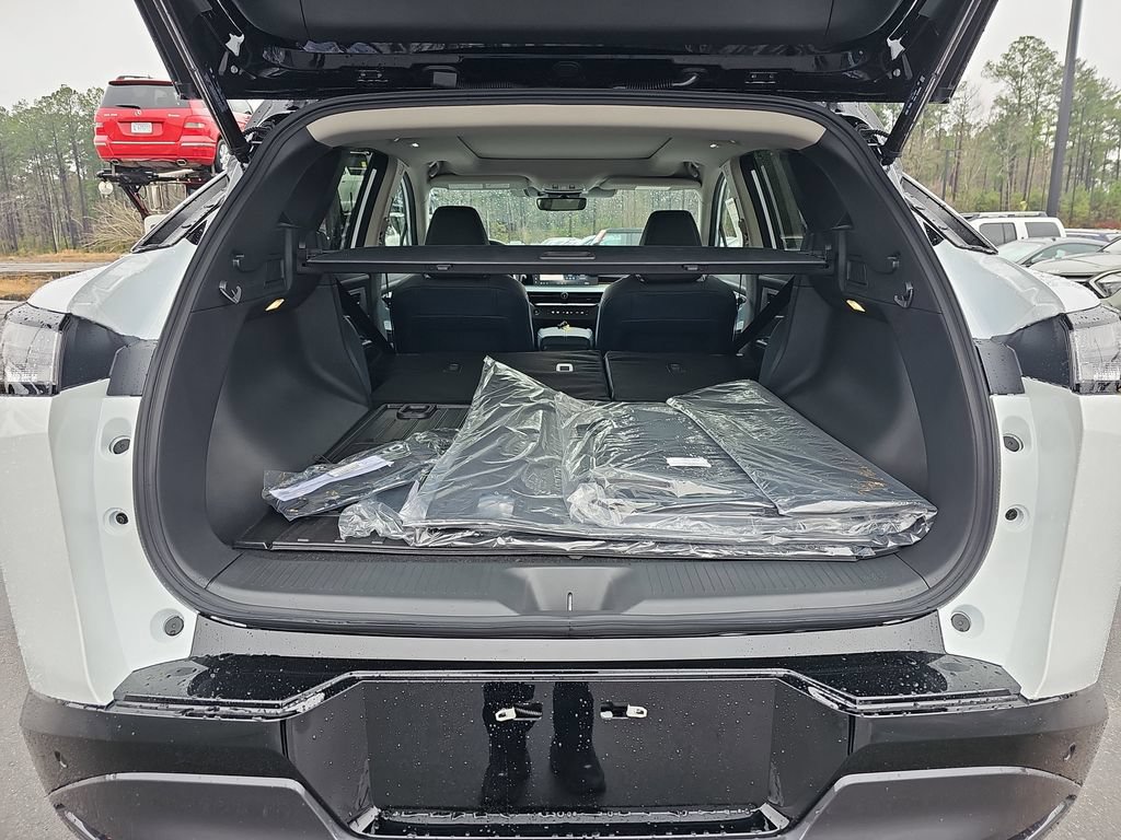 New 2026 Nissan Murano Platinum w/ Cargo Package AWD/4WD image 17