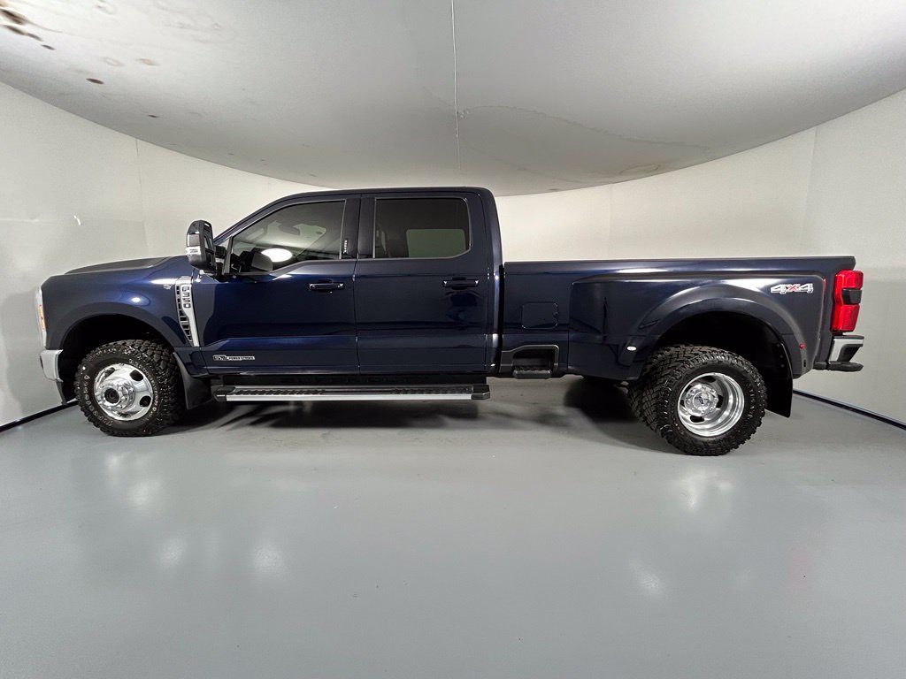 Used 2023 Ford F350 Lariat AWD/4WD image 4