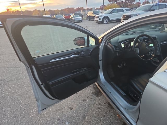 Used 2017 Ford Fusion Titanium image 44