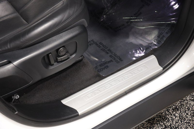 Used 2019 Land Rover Range Rover Sport HSE AWD/4WD image 46