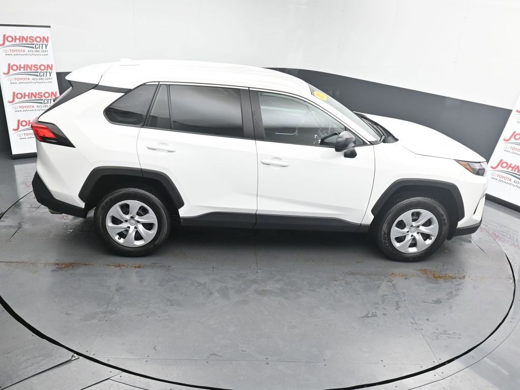 Used 2023 Toyota RAV4 LE image 17