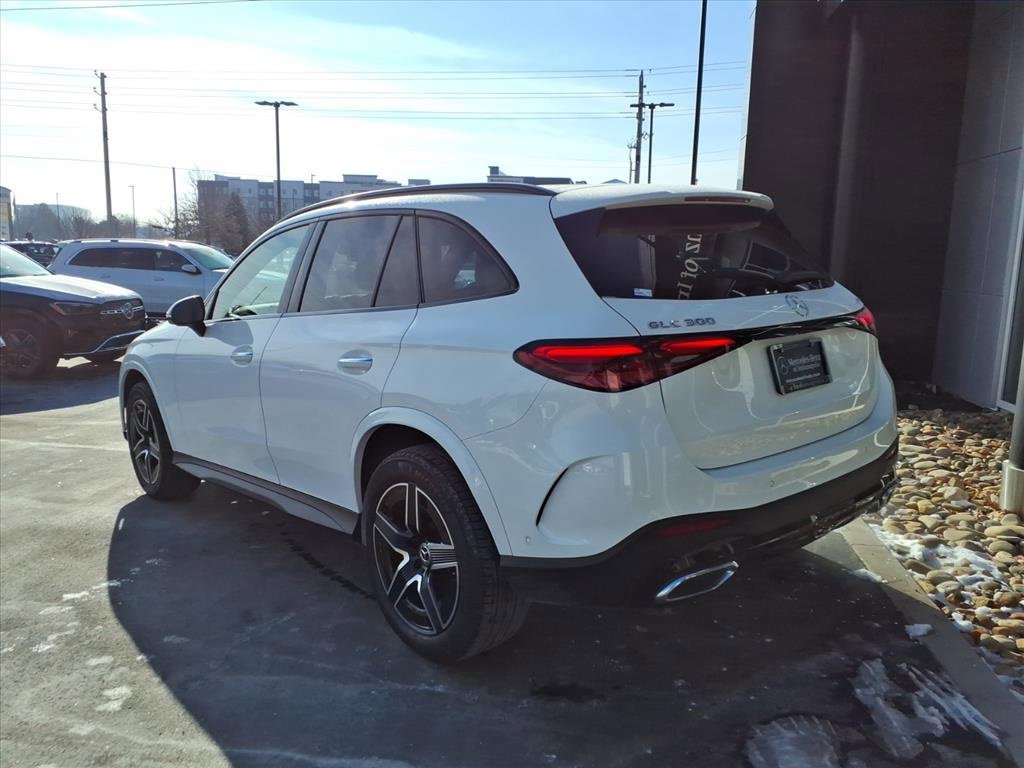 Certified 2023 Mercedes-Benz GLC 300 4MATIC image 4