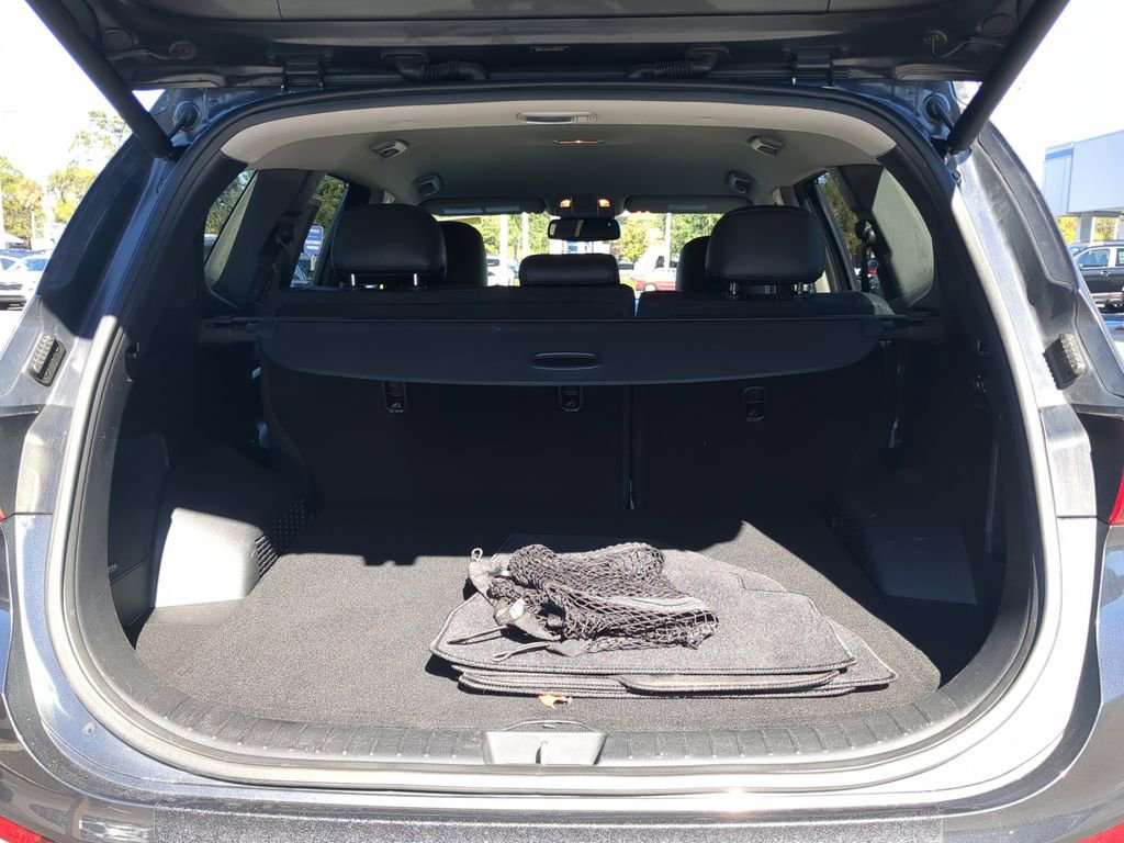 Used 2020 Hyundai Santa Fe SEL w/ Convenience Package image 9