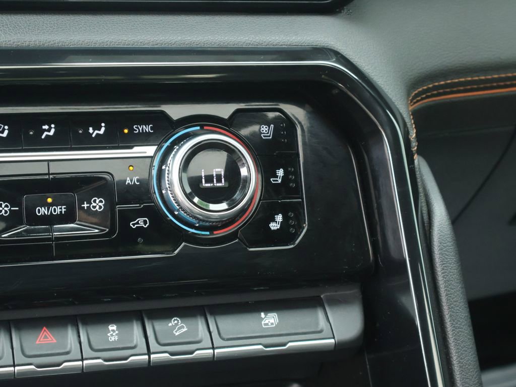 Used 2022 GMC Sierra 1500 AT4 w/ AT4 Premium Package AWD/4WD image 40