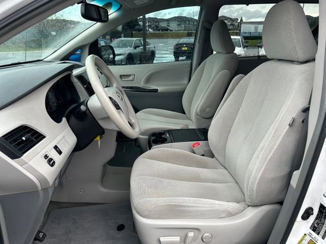 Used 2014 Toyota Sienna LE image 16